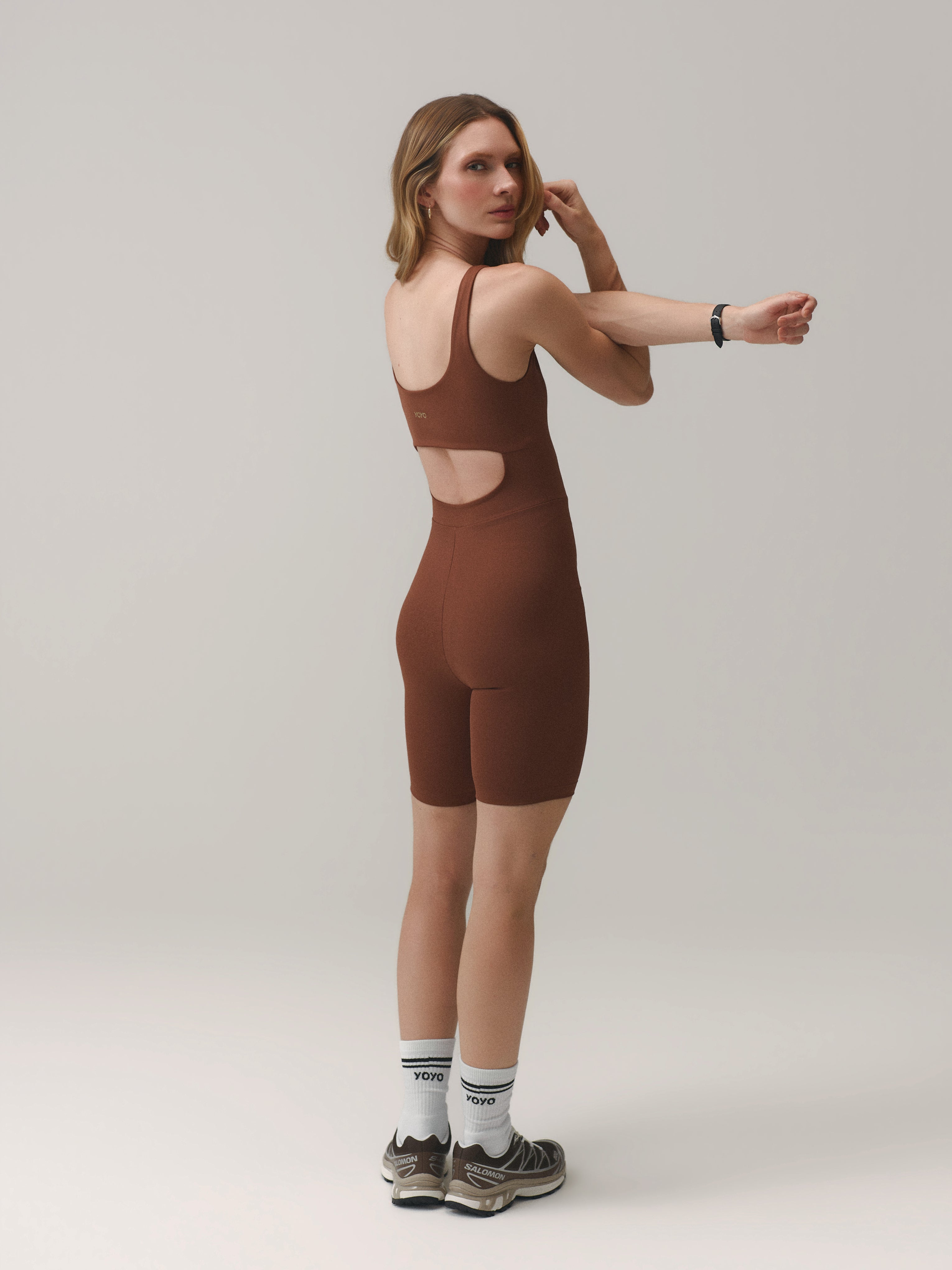 ONESIE COMPRESSILK™ VELVET TRUFFLE