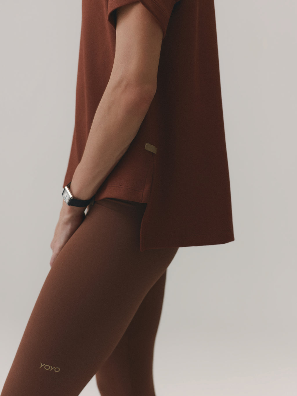 THE ESSENTIAL TEE MOON COTTON™ VELVET TRUFFLE