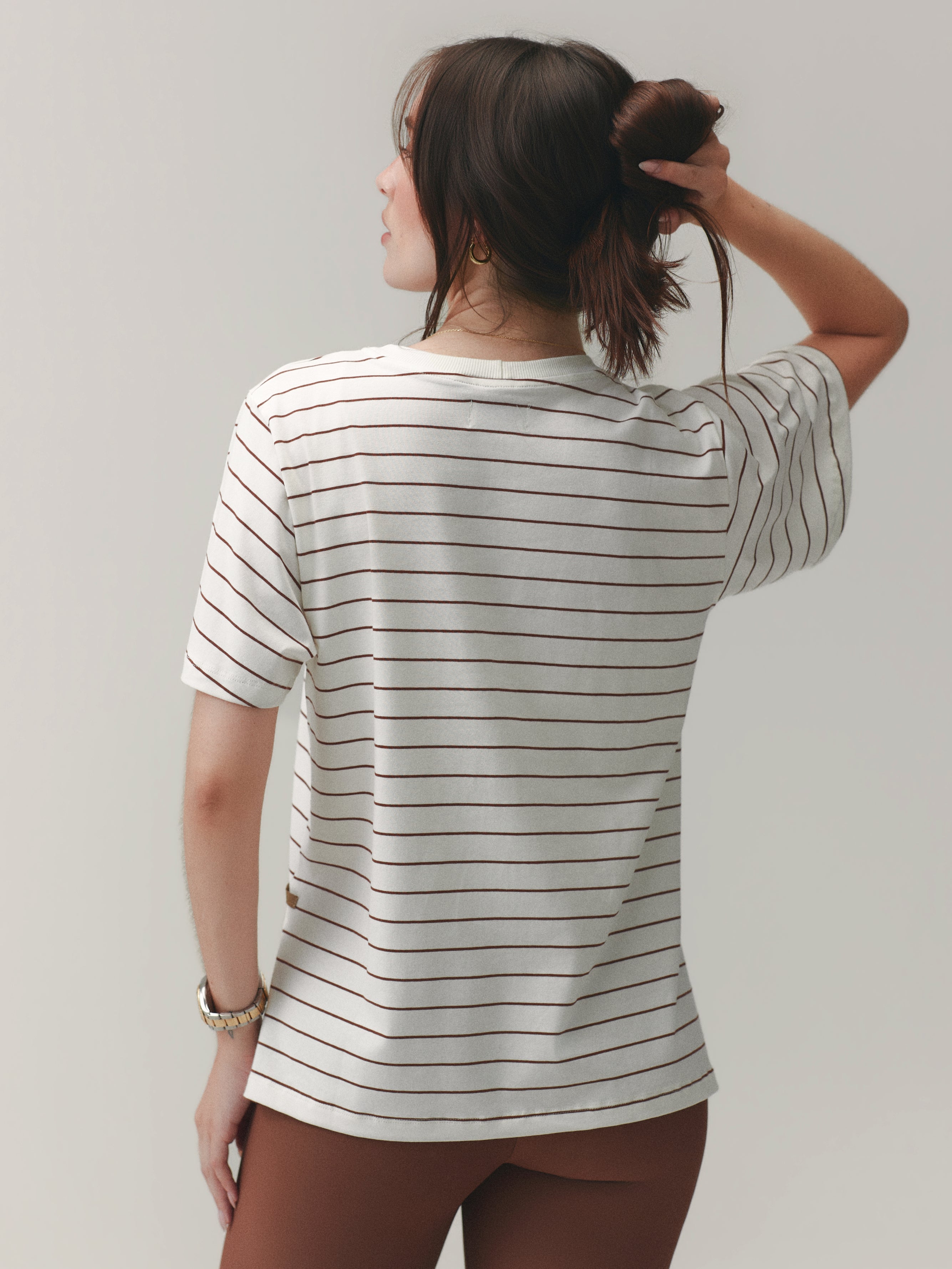 THE ESSENTIAL TEE CLOUD COTTON™ WARM SUGAR/ VELVET TRUFFLE