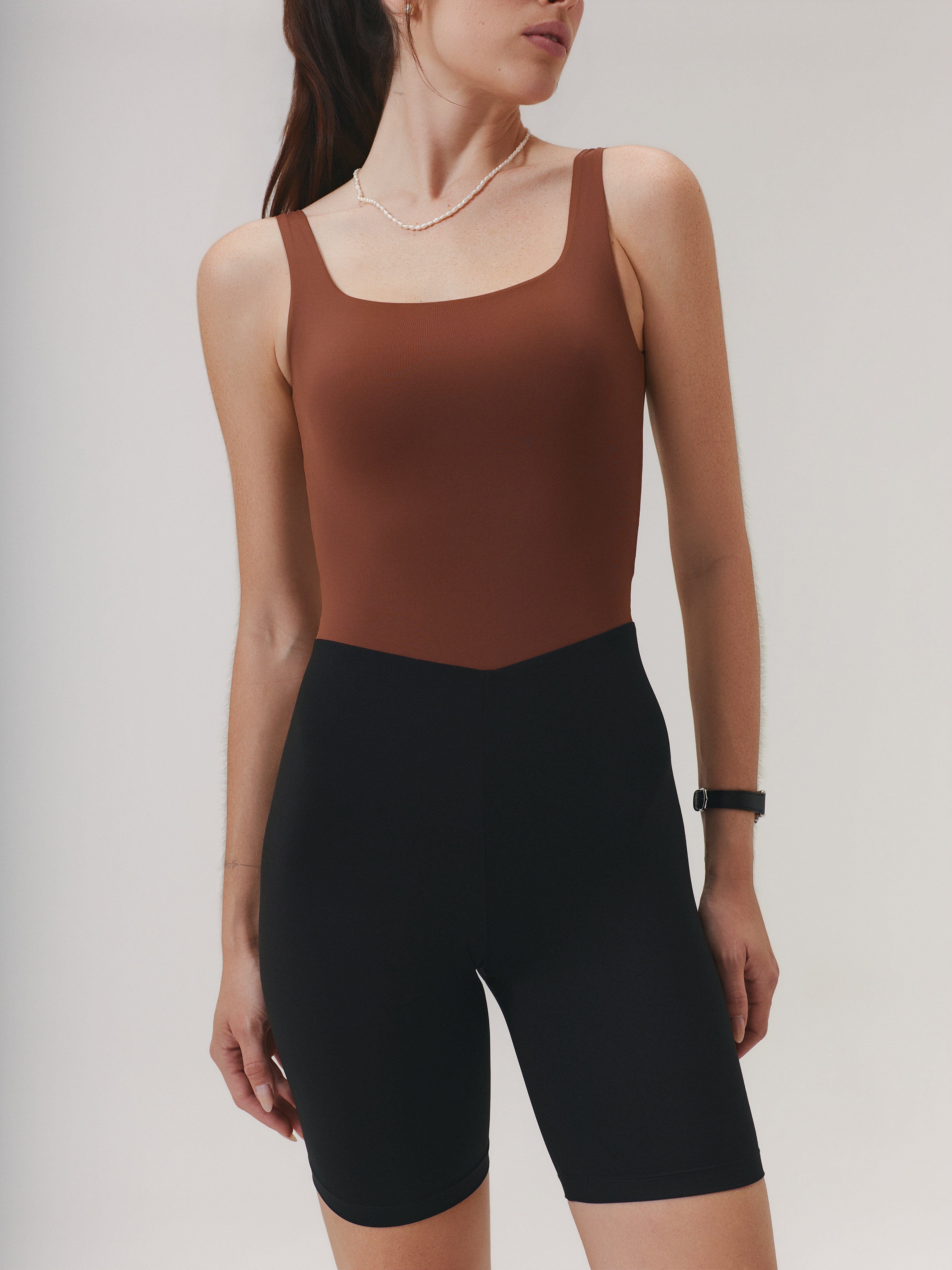 ONESIE BUTTERMILK™ MIDNIGHT/VELVET TRUFFLE